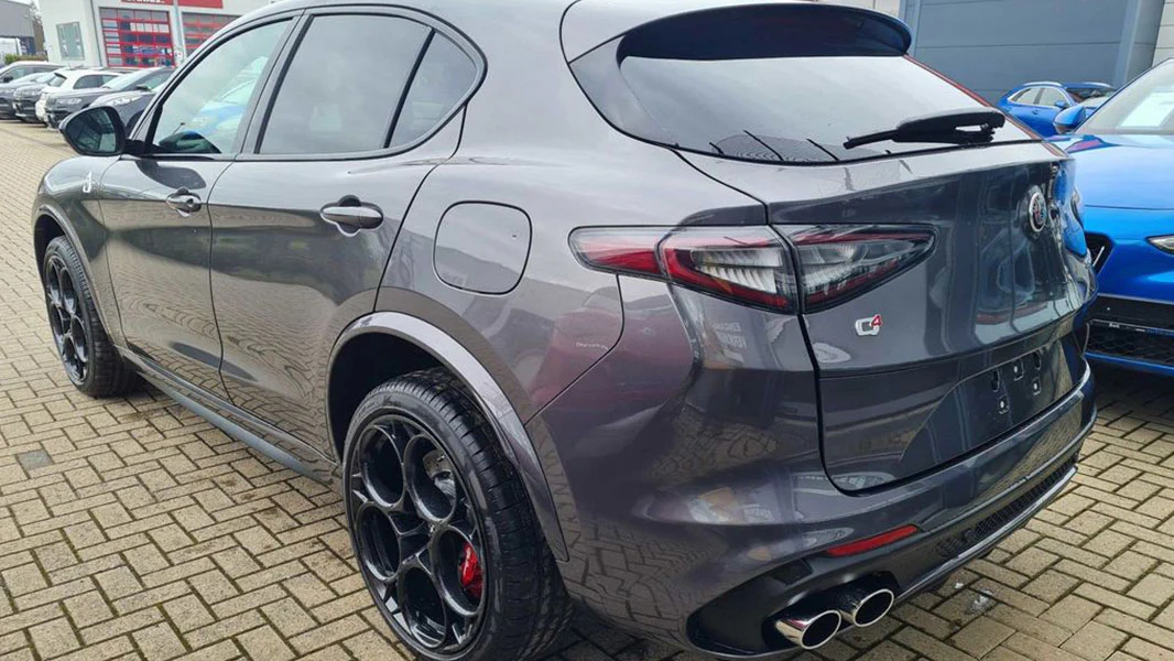 BitCars-alfa-romeo-stelvio-x3801-buy-with-btc-bitcoin1_1500x.webp