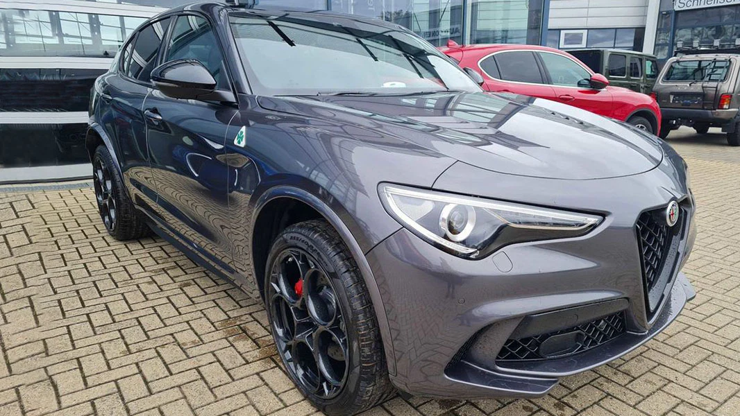 BitCars-alfa-romeo-stelvio-x3801-buy-with-btc-bitcoin_1500x.webp