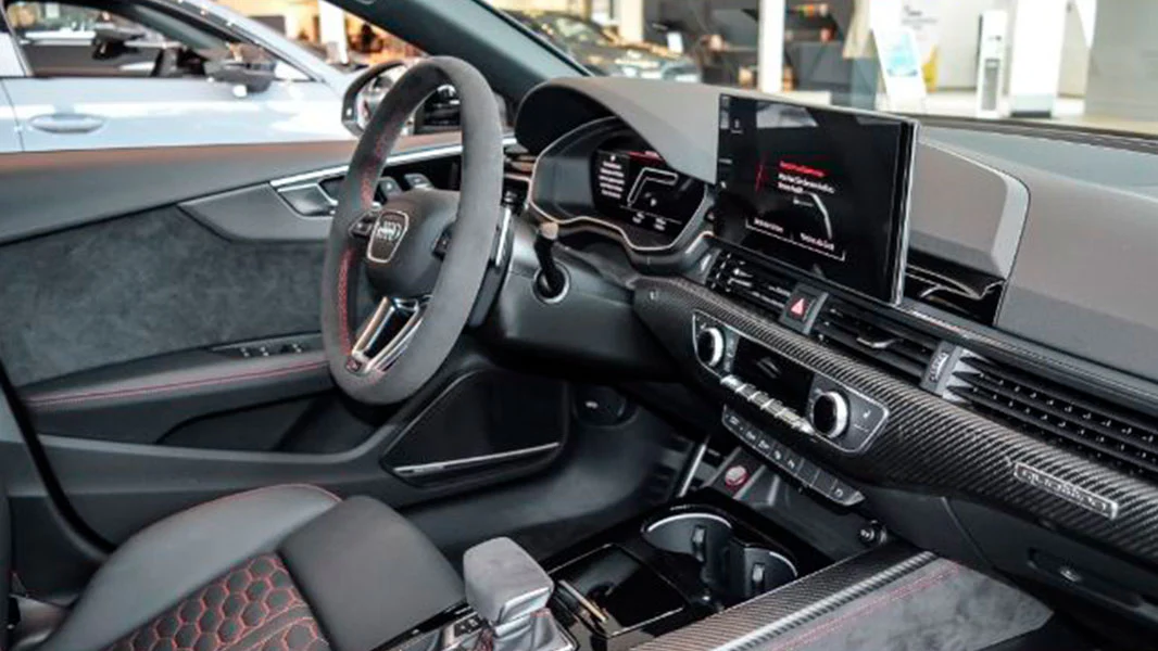BitCars-audi-rs5-sportback-inside-buy-with-bitcoin_1500x.webp