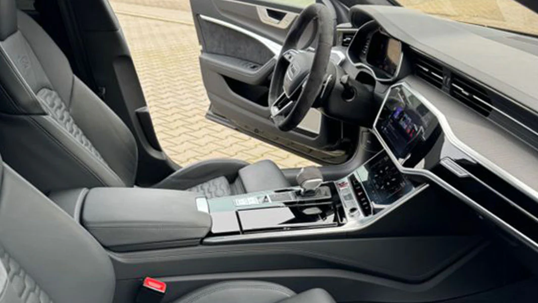 BitCars-audi-rs7-buy-with-bitcoin4_1500x.webp