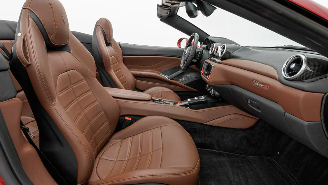 BitCars-ferrari-california-t-buy-with-bitcoin4_1500x.webp