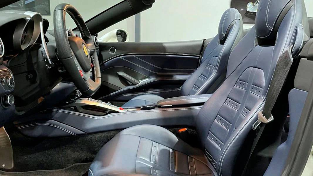 BitCars-ferrari-california-t-inside-buy-with-bitcoin_1500x.webp