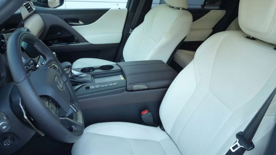 BitCars-lexus-lx-450-buy-with-btc-bitcoin1_1500x.webp