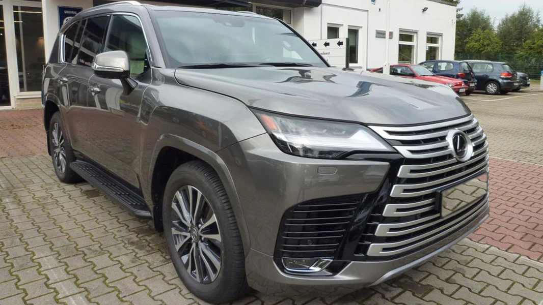 BitCars-lexus-lx-450-buy-with-btc-bitcoin_1500x.webp