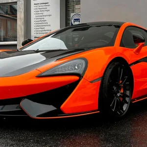 McLaren 570S