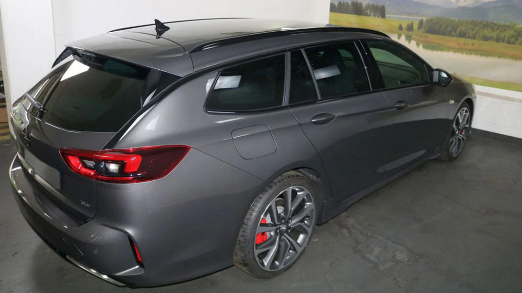 BitCars-opel-insignia-buy-with-btc-bitcoin1_1500x.webp