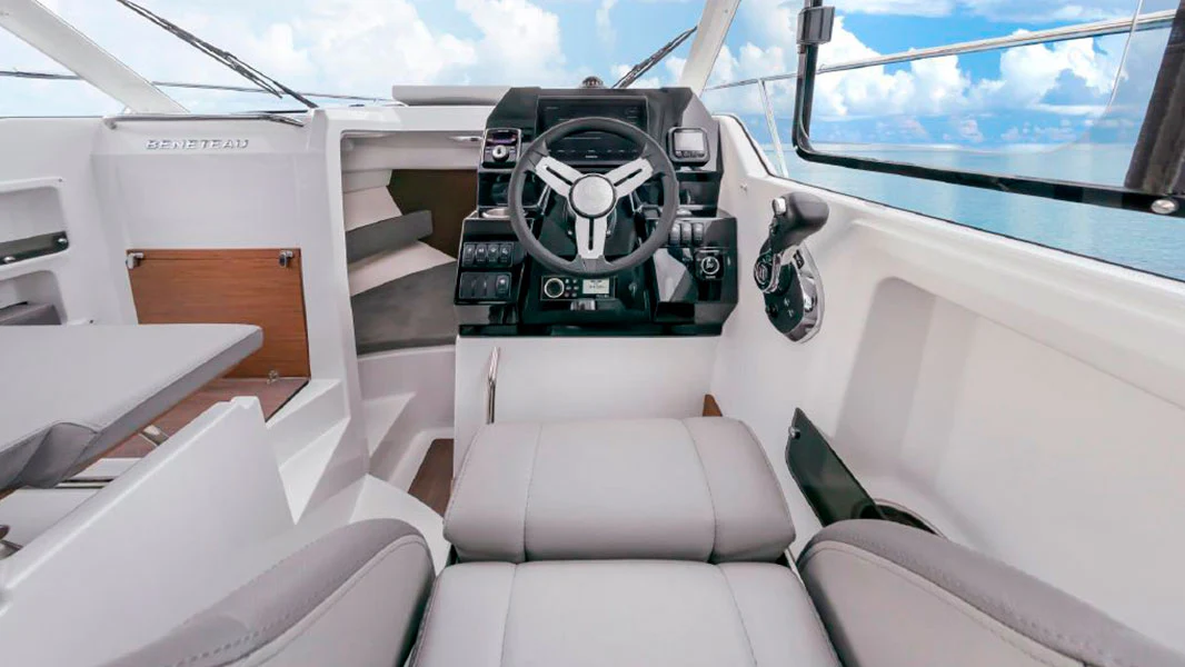 BitCars-yacht-beneteau-antares-8-ob-buy-with-bitcoin6_1500x.webp