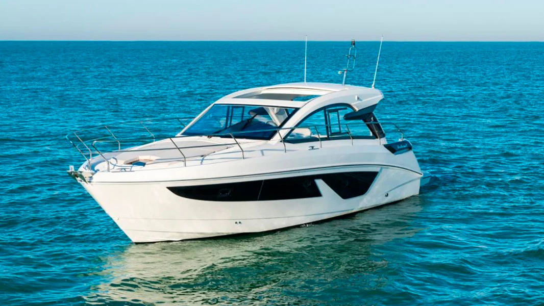 BitCars-yacht-beneteau-gran-turismo-41-buy-with-bitcoin1_1500x.webp