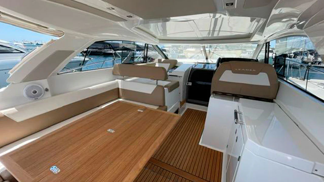 BitCars-yacht-jeanneau-leader-40-buy-with-bitcoin8_1500x.webp
