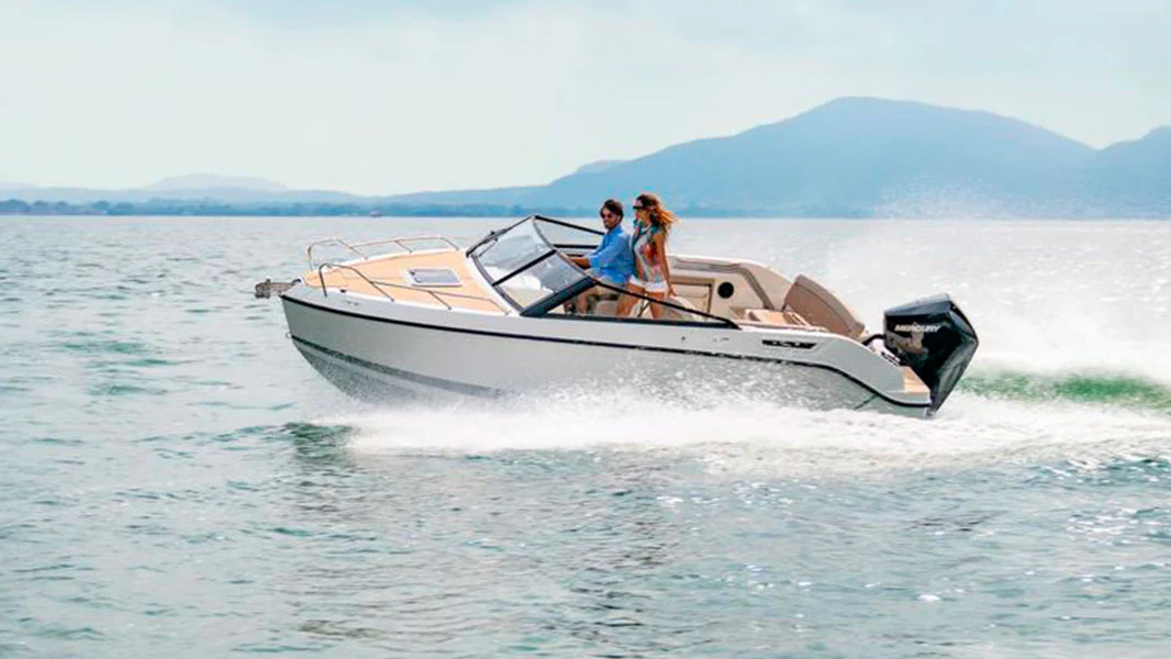 BitCars-yacht-quicksilver-activ-675-cruiser-buy-with-bitcoin_1500x.webp