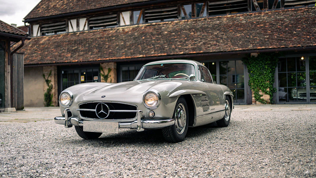 mercedes-benz-300-sl-coupe-with-bitcoin_1500x.webp